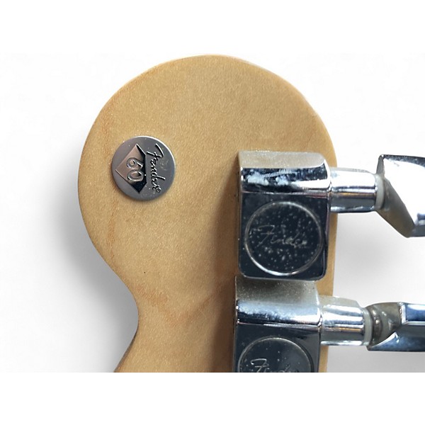 Used 2005 Fender AMERICAN STRATOCASTER Olympic White Solid Body Electric Guitar