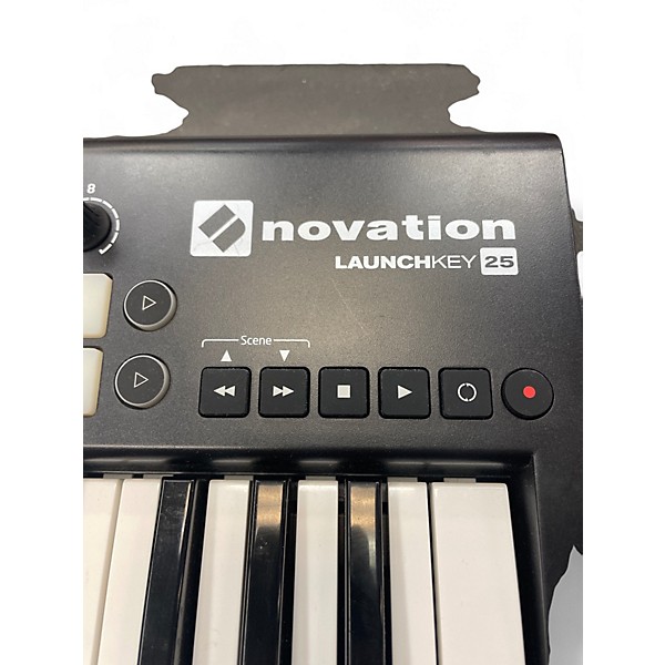 Used 2015 Novation Launchkey 25 Key MIDI Controller