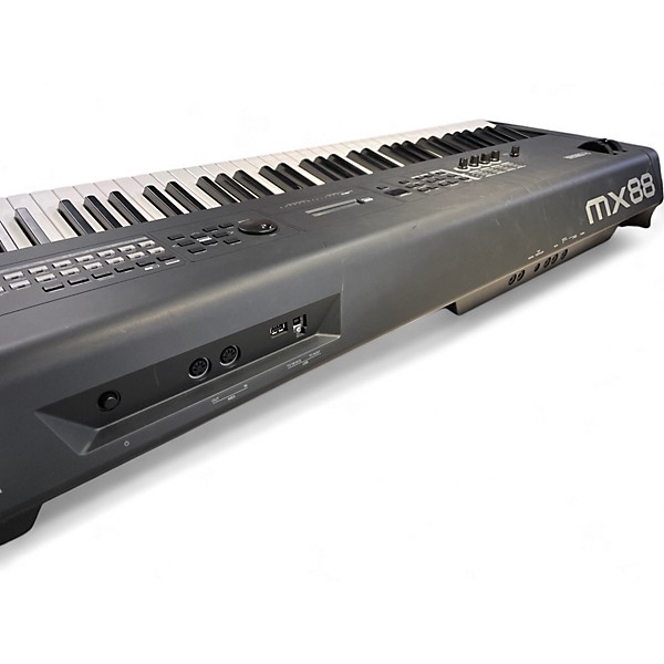 Used Yamaha MX88 Synthesizer