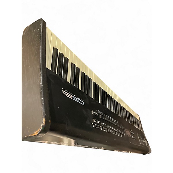 Used Alesis QS8.1 Keyboard Workstation