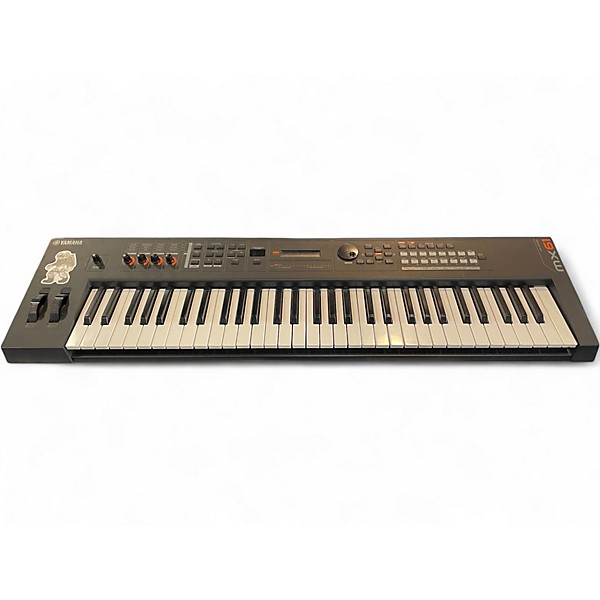 Used Yamaha MX61 61 Key Keyboard Workstation