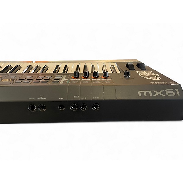 Used Yamaha MX61 61 Key Keyboard Workstation