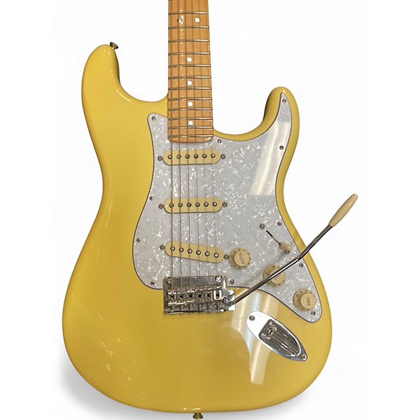 Used 2022 Fender Player Stratocaster Yellow Solid Body Electric Guitar