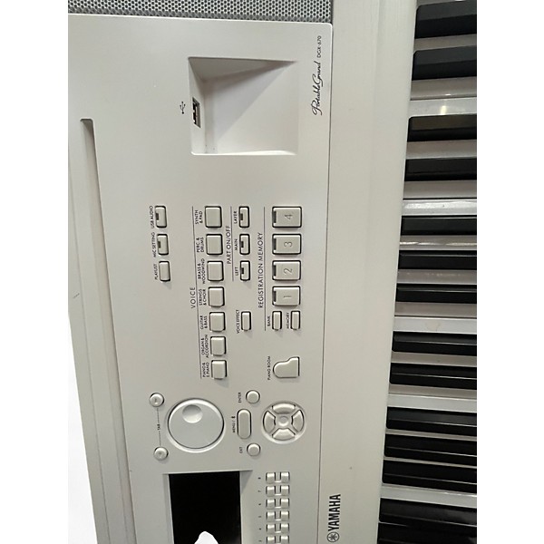 Used Yamaha DGX670 Keyboard Workstation