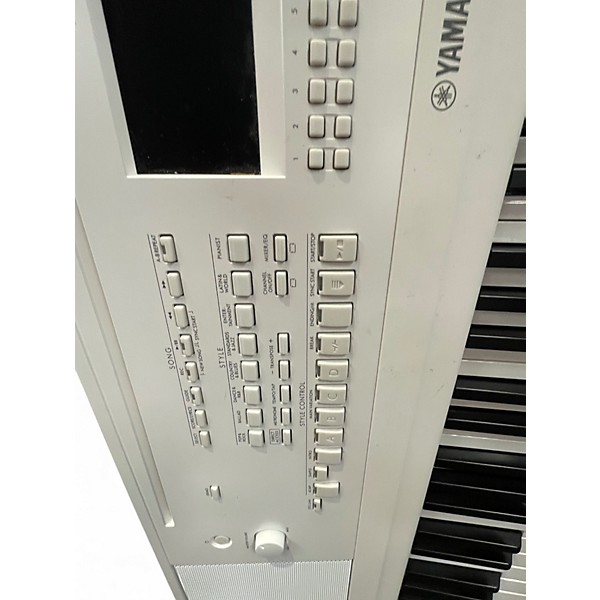 Used Yamaha DGX670 Keyboard Workstation
