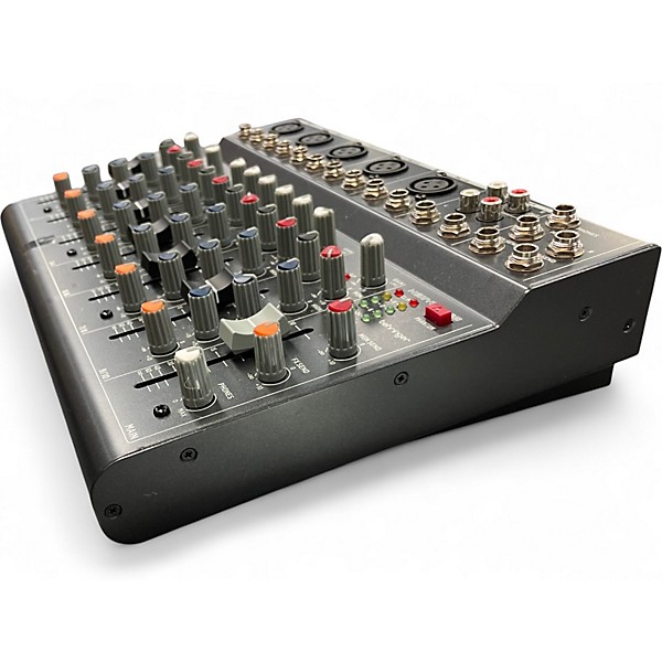 Used Behringer xenyx 100B3 Powered Mixer