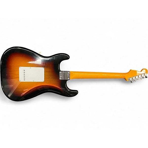 Used Fender Classic Series '60s Stratocaster Lacquer 3 Tone Sunburst Solid Body Electric Guitar