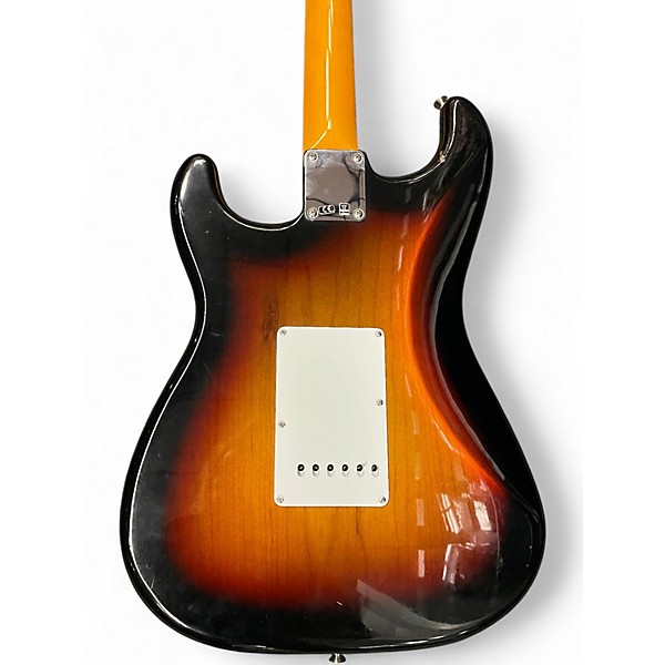 Used Fender Classic Series '60s Stratocaster Lacquer 3 Tone Sunburst Solid Body Electric Guitar