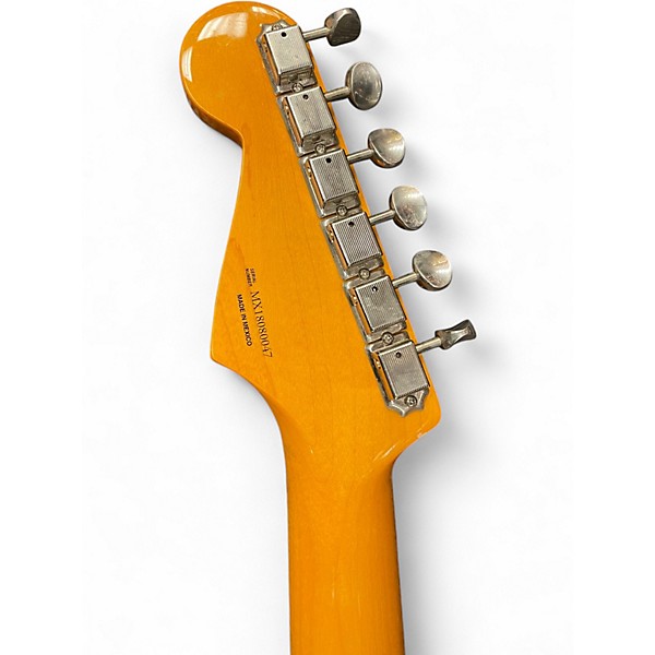 Used Fender Classic Series '60s Stratocaster Lacquer 3 Tone Sunburst Solid Body Electric Guitar