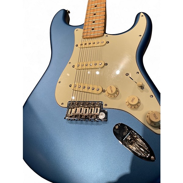 Used 2019 Fender American Performer Stratocaster SSS Lake Placid Blue Solid Body Electric Guitar