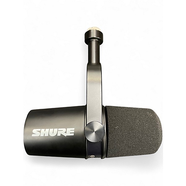 Used Shure MV7 Dynamic Microphone