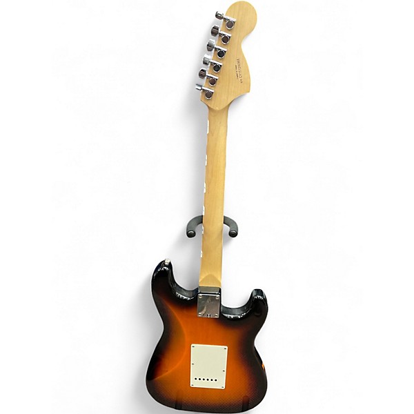 Used 2015 Squier Affinity Stratocaster 2 Color Sunburst Solid Body Electric Guitar