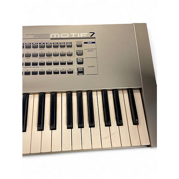 Used Yamaha Motif 7 76 Key Keyboard Workstation