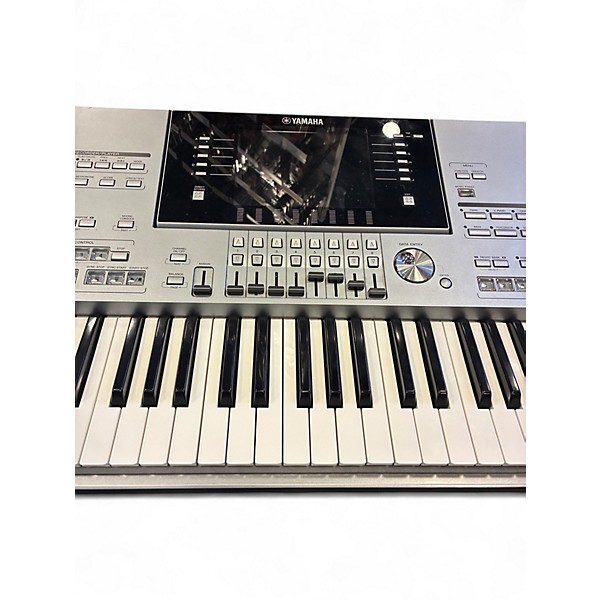 Used Yamaha Tyros 5 76 Key Arranger Keyboard