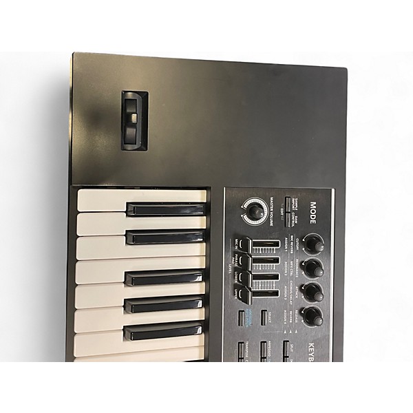 Used Roland JUNO-DS61 Keyboard Workstation