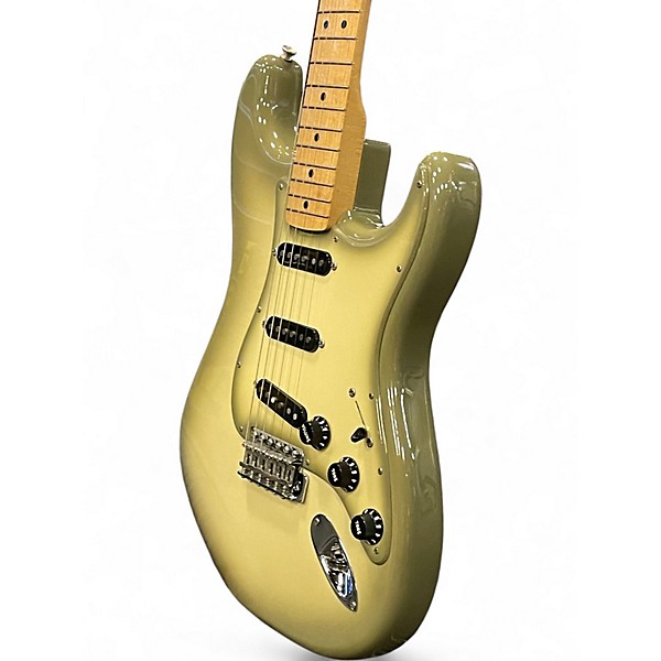 Used Fender STRATOCASTER LIMITED EDITION Antigua Solid Body Electric Guitar
