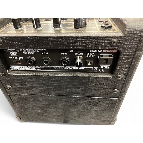 Used VOX DA5 Battery Powered Amp