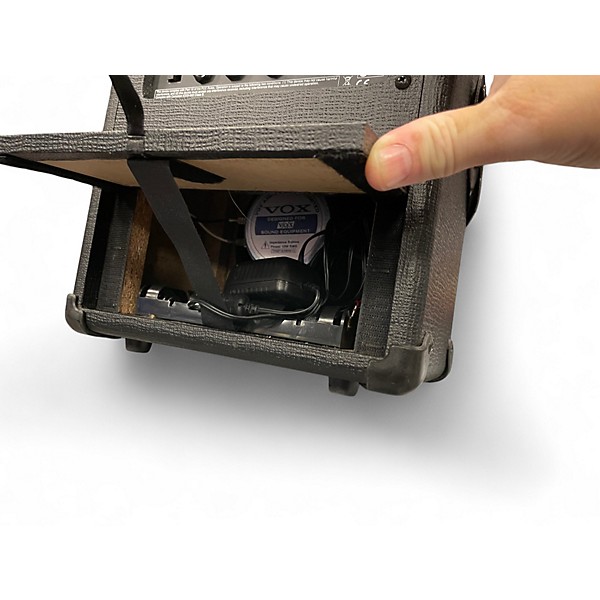 Used VOX DA5 Battery Powered Amp