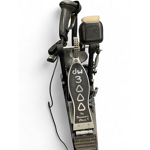 Used DW 3000 Series Single Single Bass Drum Pedal