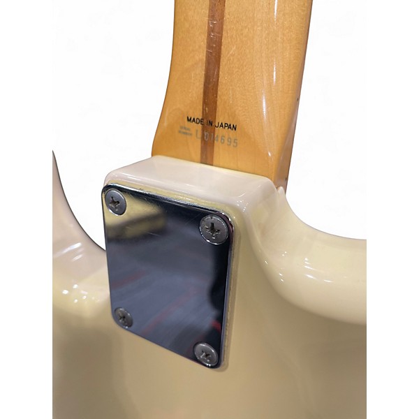 Used Fender Yngwie Malmsteen Fender Japan Custom Edition Stratocaster Antique White Solid Body Electric Guitar