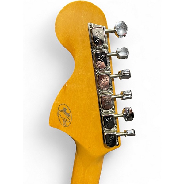 Used Fender Yngwie Malmsteen Fender Japan Custom Edition Stratocaster Antique White Solid Body Electric Guitar