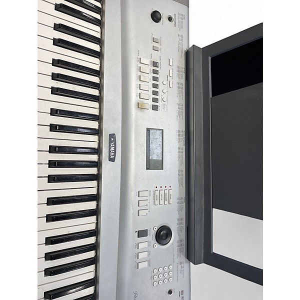 Used Yamaha DGX220 Portable Keyboard