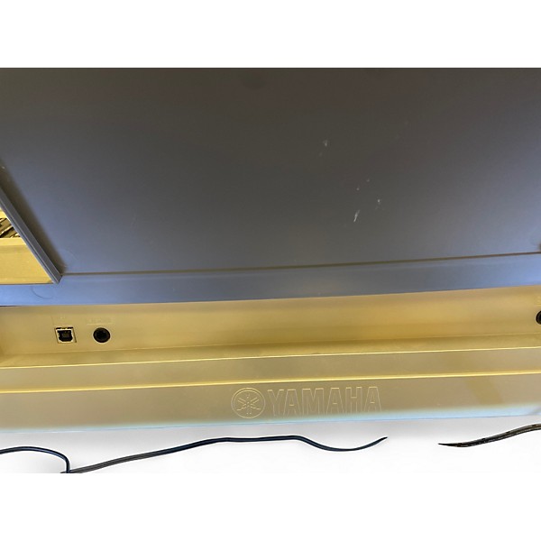 Used Yamaha DGX220 Portable Keyboard