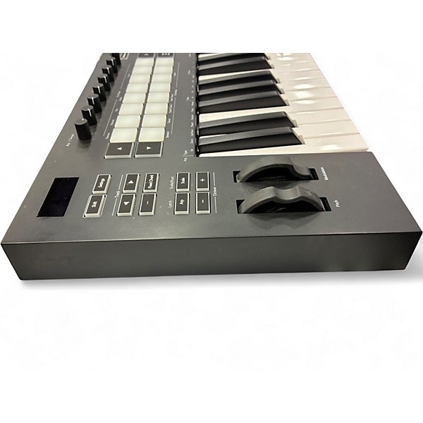 Used Novation Launchkey 25 Key MIDI Controller