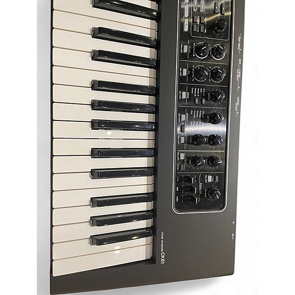 Used Yamaha Motif 6 61 Key Keyboard Workstation