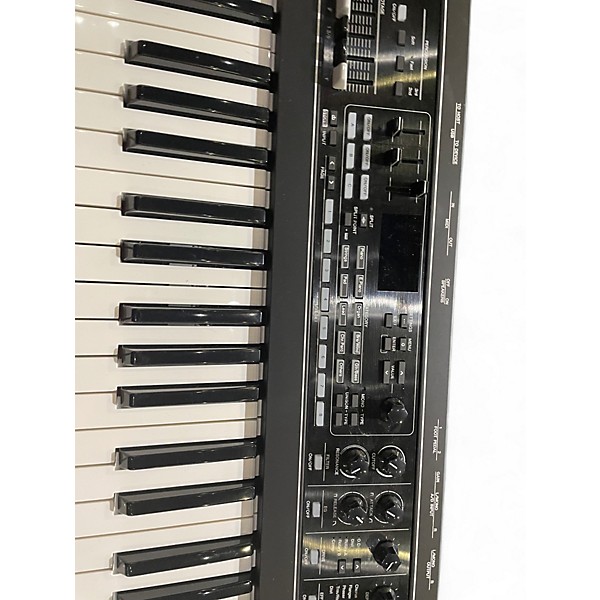 Used Yamaha Motif 6 61 Key Keyboard Workstation