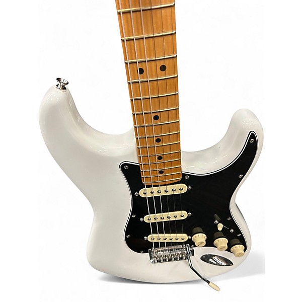 Used Fender 70TH Anniversary Strat Alpine White Solid Body Electric Guitar