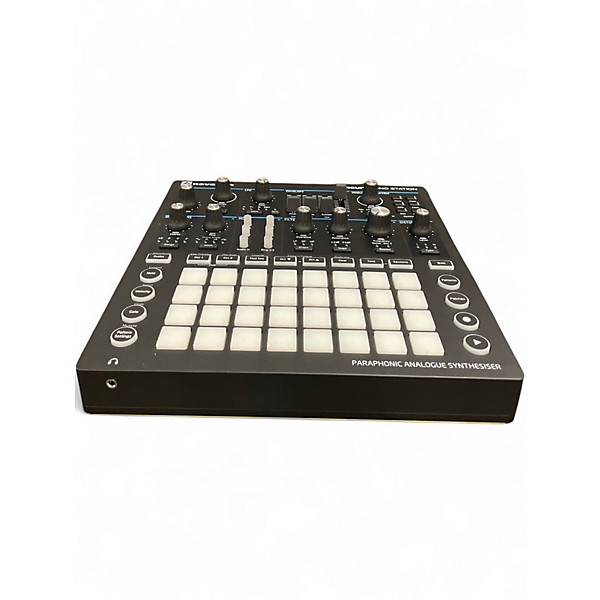 Used Novation circuit mono station Synthesizer