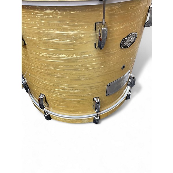 Used Pearl 4 Piece Vision Antique Cream Oyster Drum Kit