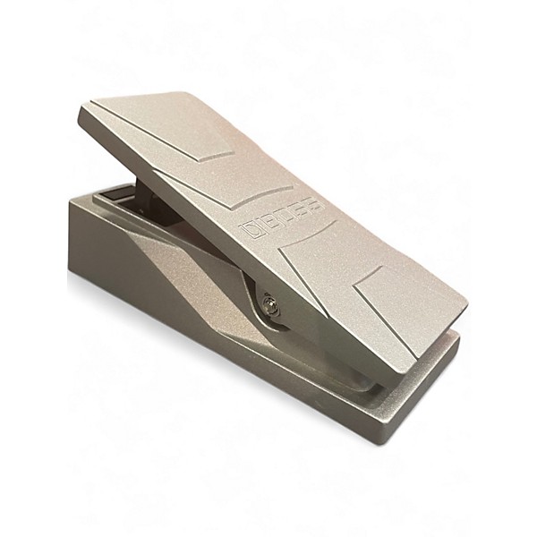 Used BOSS FV-30L Pedal