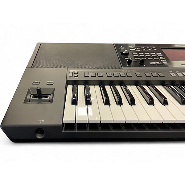 Used Yamaha psr-sx900
