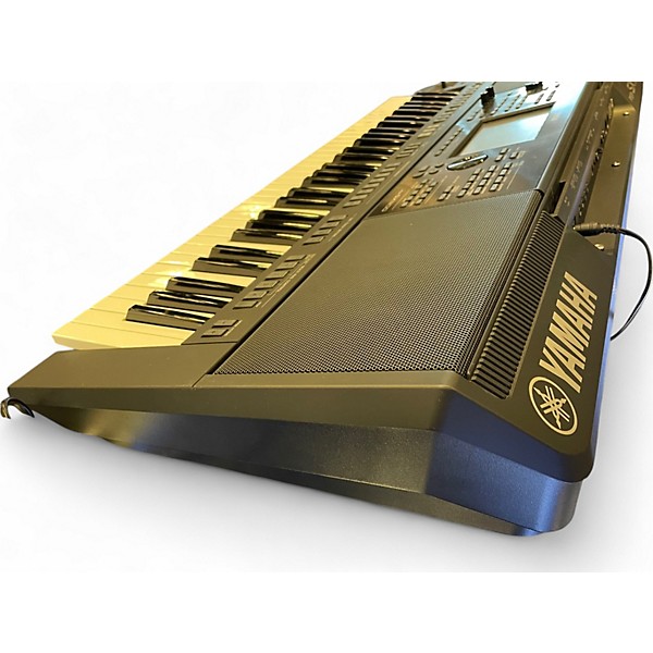 Used Yamaha psr-sx900