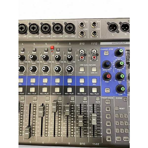 Used Zoom LiveTrak L12 Powered Mixer
