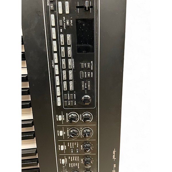 Used Yamaha CK88 88-Key Portable Stage Portable Keyboard