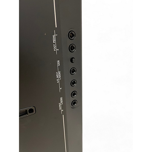 Used Yamaha CK88 88-Key Portable Stage Portable Keyboard