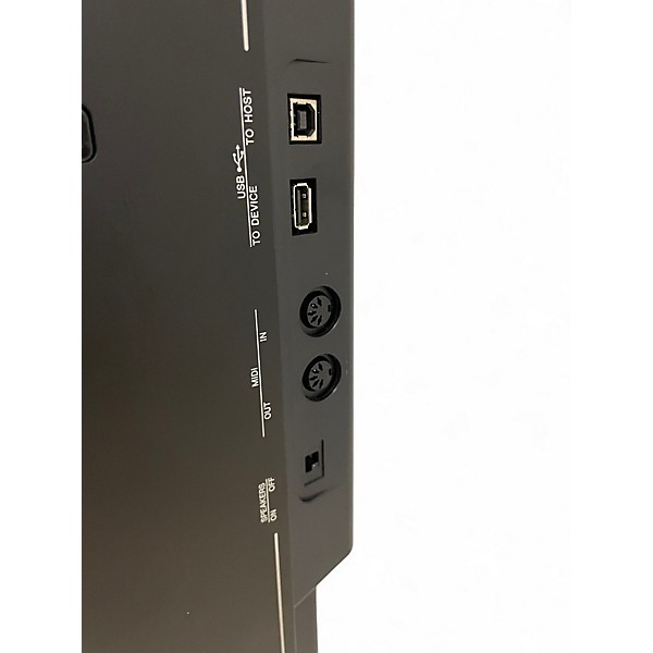 Used Yamaha CK88 88-Key Portable Stage Portable Keyboard