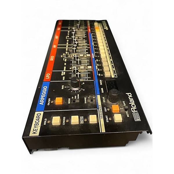 Used Roland ju-06a Synthesizer