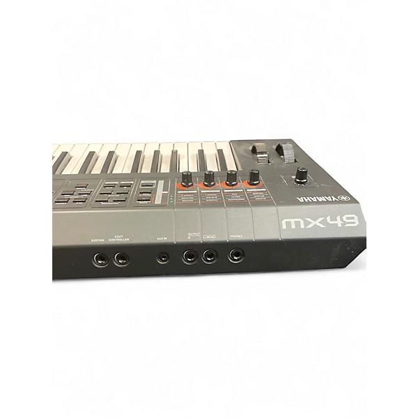 Used Yamaha MX49 49 Key Keyboard Workstation