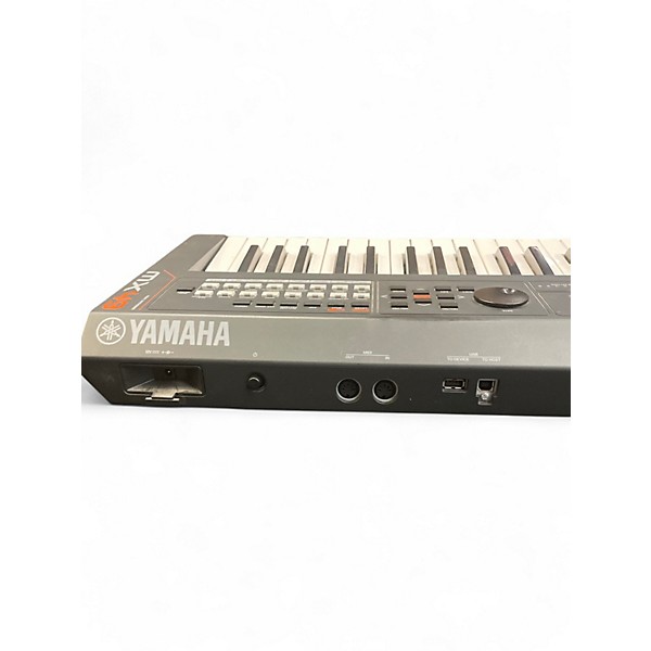 Used Yamaha MX49 49 Key Keyboard Workstation