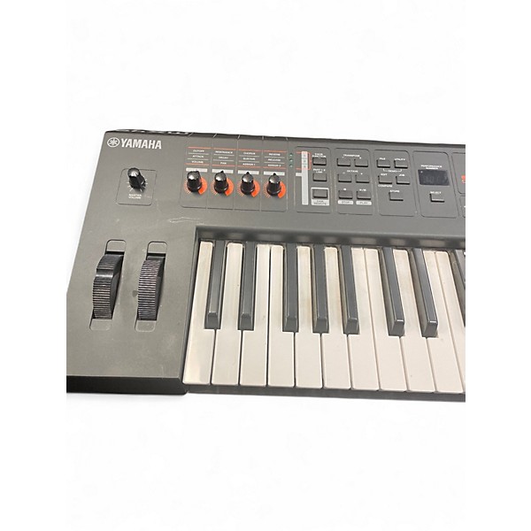 Used Yamaha MX49 49 Key Keyboard Workstation