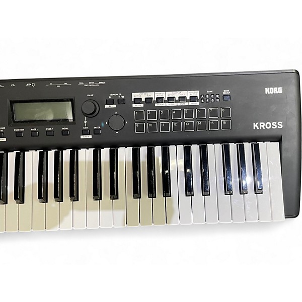 Used KORG KROSS 2 61 Key Keyboard Workstation