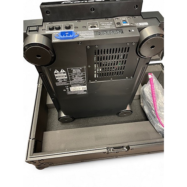 Used Pioneer DJ CDJ3000 W/ODYSSEY ROADCASE DJ Controller