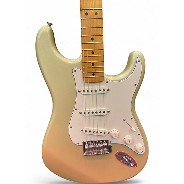 Used 2005 Fender 60th Anniversary Stratocaster Blizzard Pearl Solid Body Electric Guitar