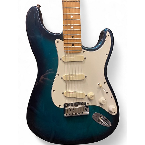 Used Fender American Deluxe Stratocaster Plus Blue Pearl Dust Solid Body Electric Guitar