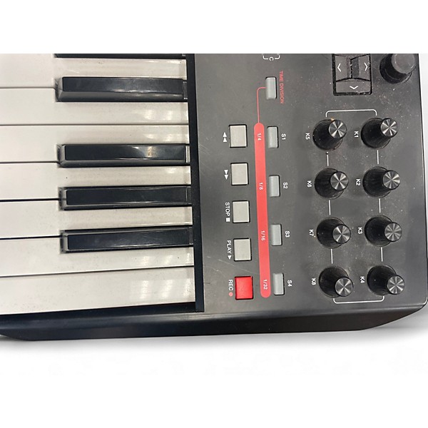 Used Akai Professional MPK225 25-Key MIDI Controller