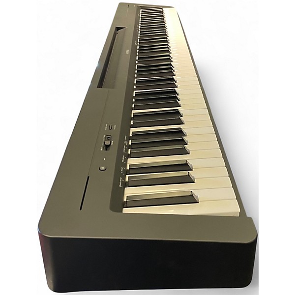 Used Yamaha P143
